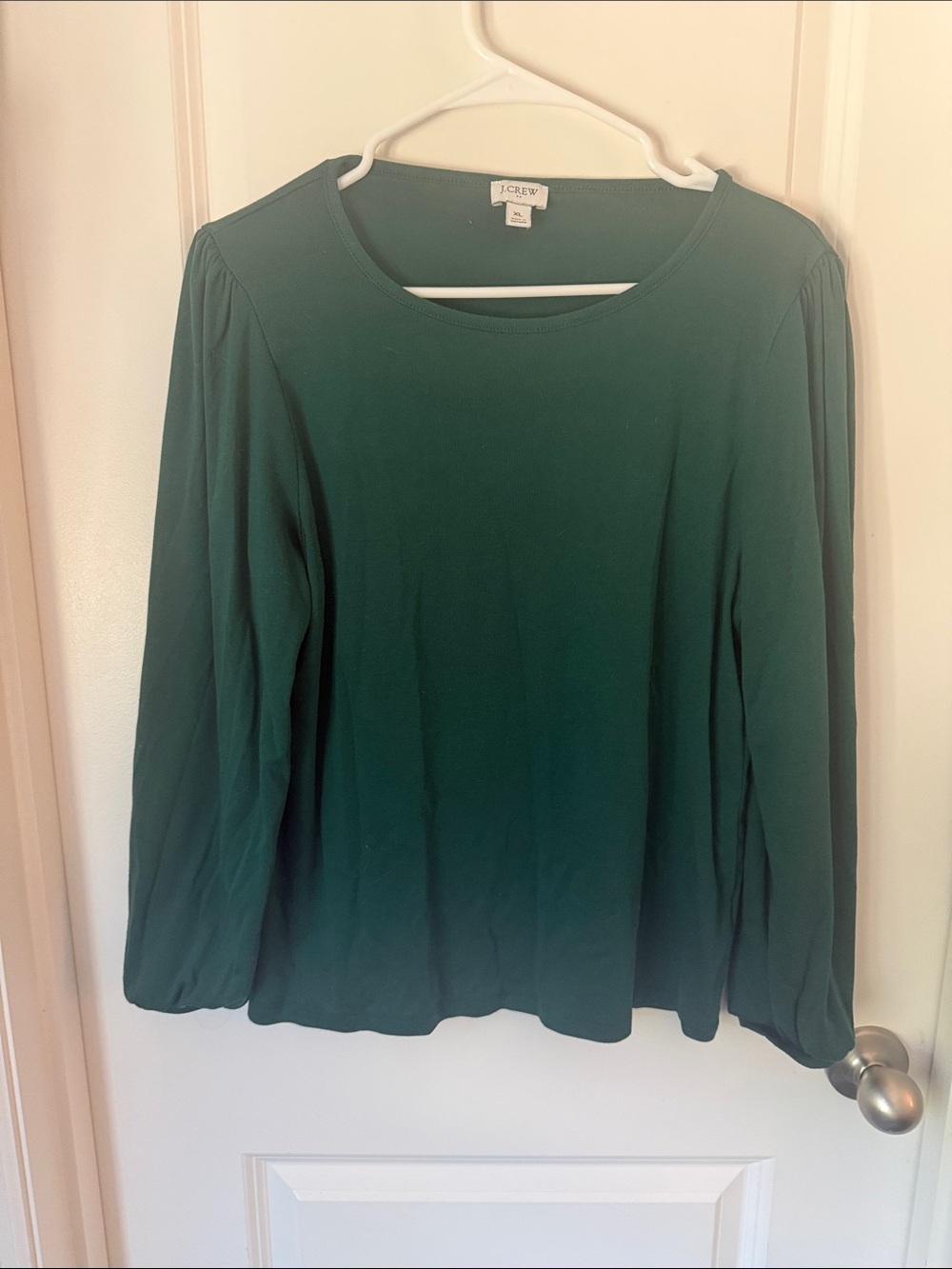 Green puff sleeve long sleeve top